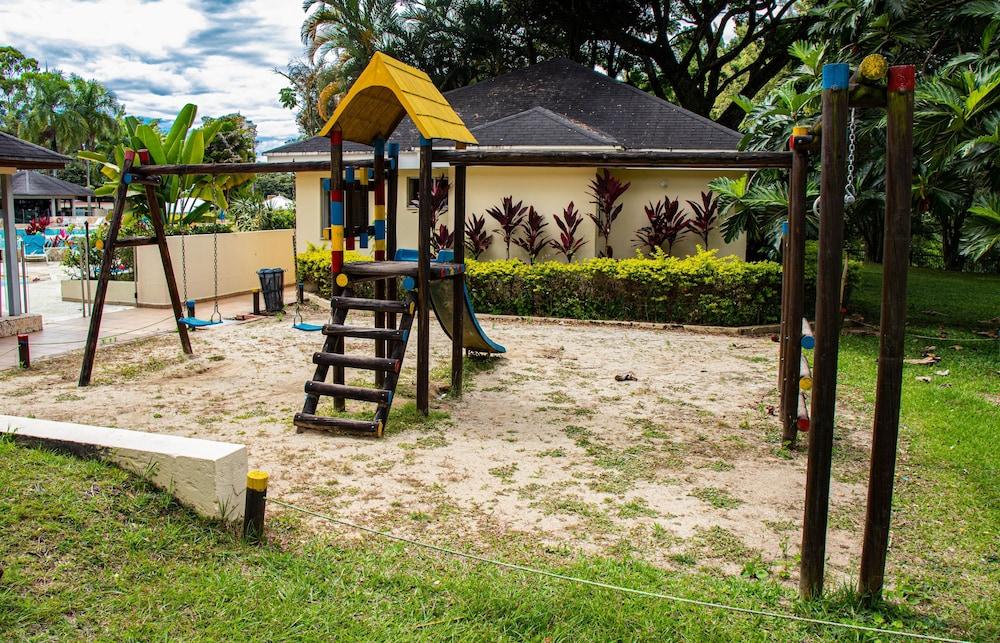 Hotel Estelar Altamira Ibagué Exterior foto Playground at the National Museum of Natural History